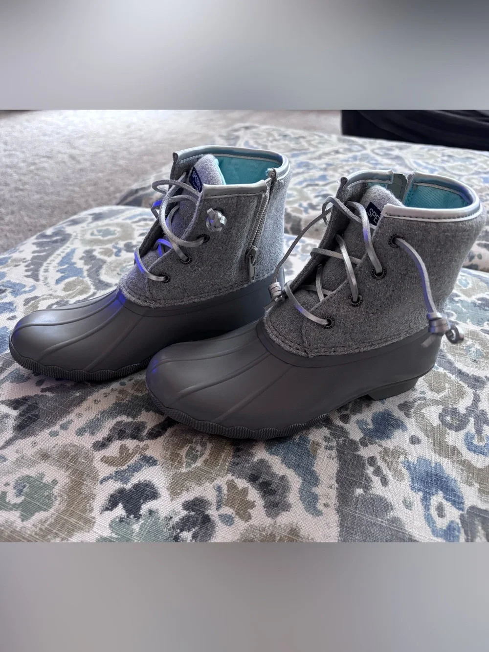 Sperry Kids Waterproof Gray Duck Boots with Cozy Lining. Like new!